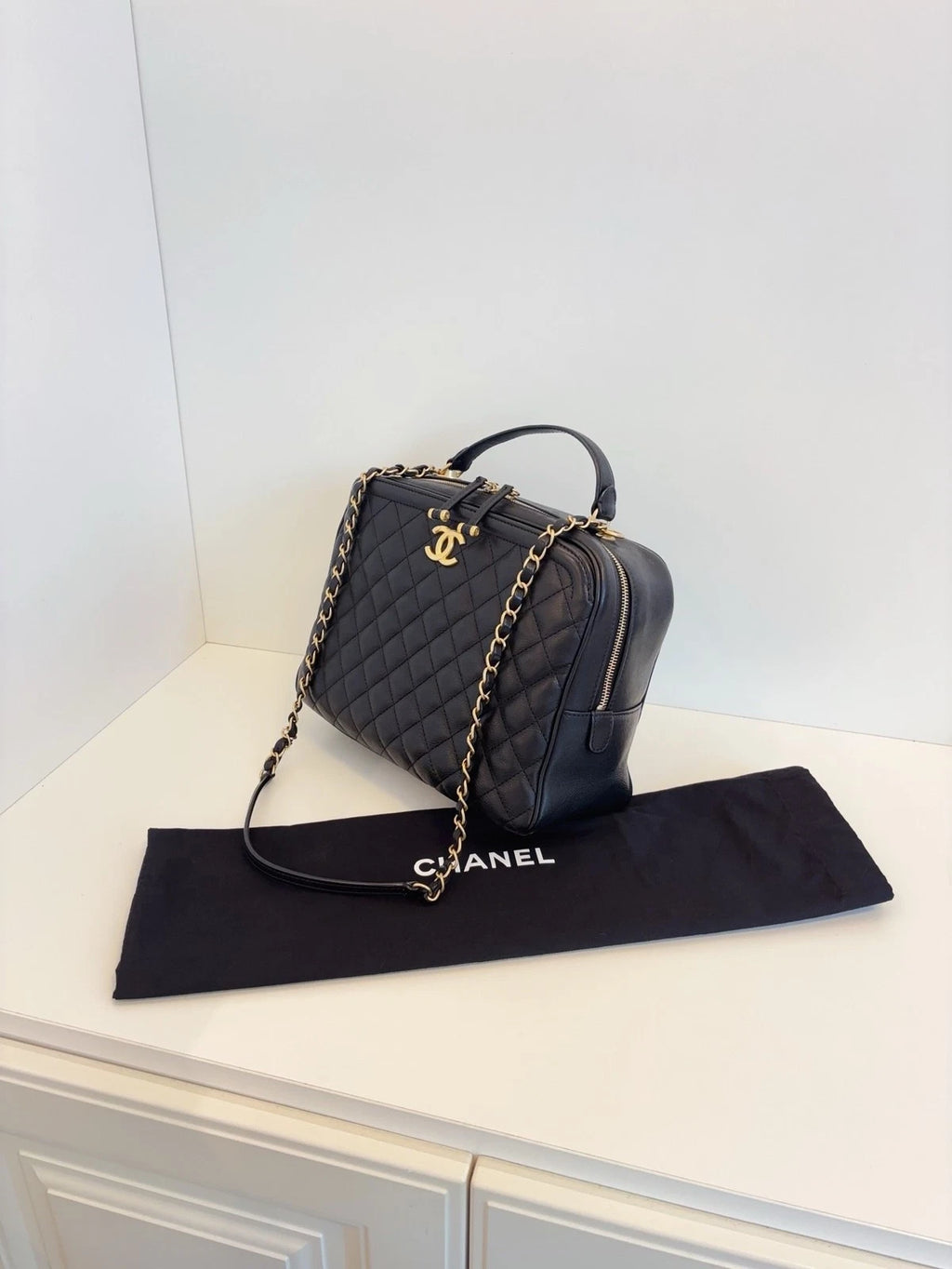 Chanel Vanity Case Top Handle Bag Women's Handbag Black Caviar Gold Chain