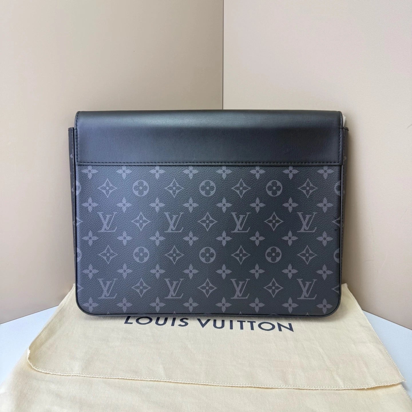 Louis Vuitton Monogram Canvas Black Clutch For Unisex Adults