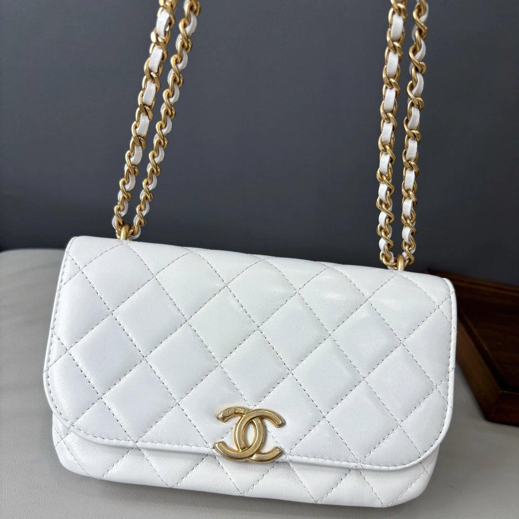 Chanel Chain 2Ways Oil Wax Lambskin Shoulder Crossbody Bag White Women