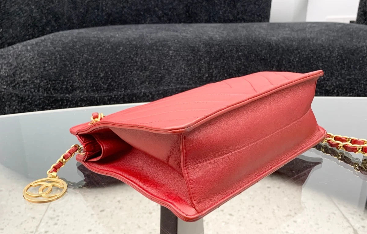 Chanel Calfskin Red Gold Chain Shoulder Bag Crossbody Bag Women Fashion S