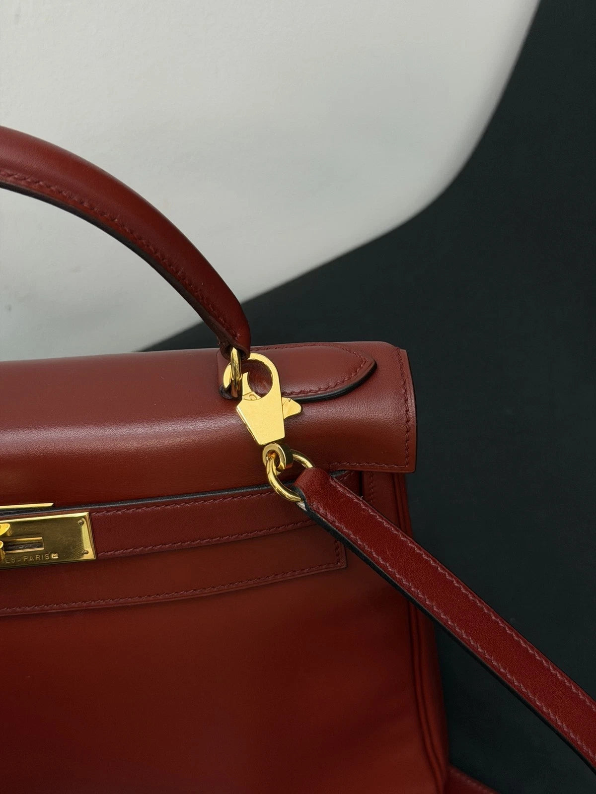 Hermes Kelly28 Top Handle Bag Crossbody Red Gold Used Women Classic Fashion