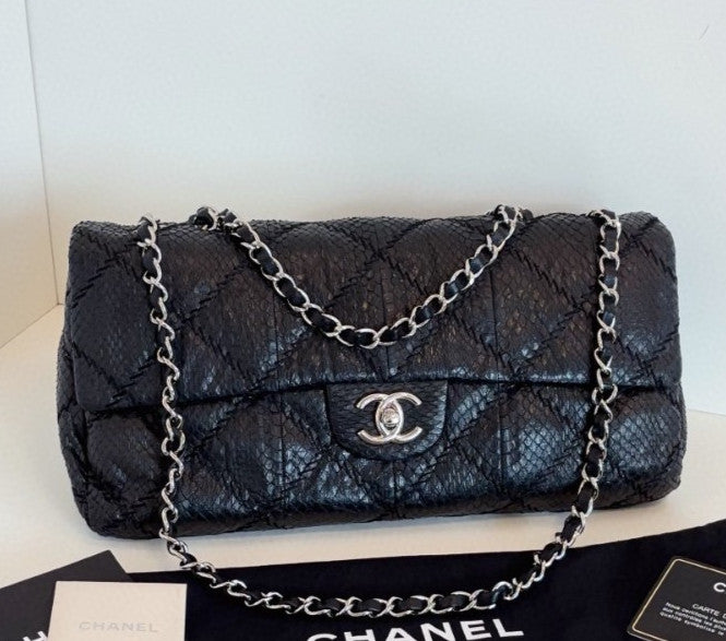 Chanel Classic Flap Chain Shoulder Bag Black Silver Used Women Fashion