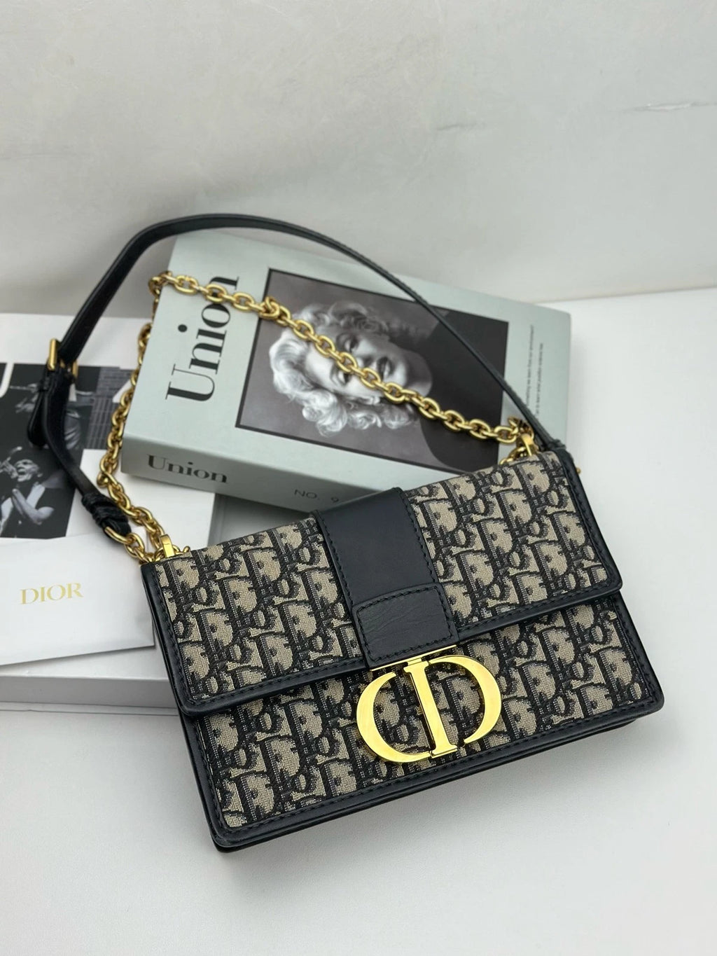 Excellent Christian Dior Montaigne30 Oblique Canvas Black Gold Shoulder Bag