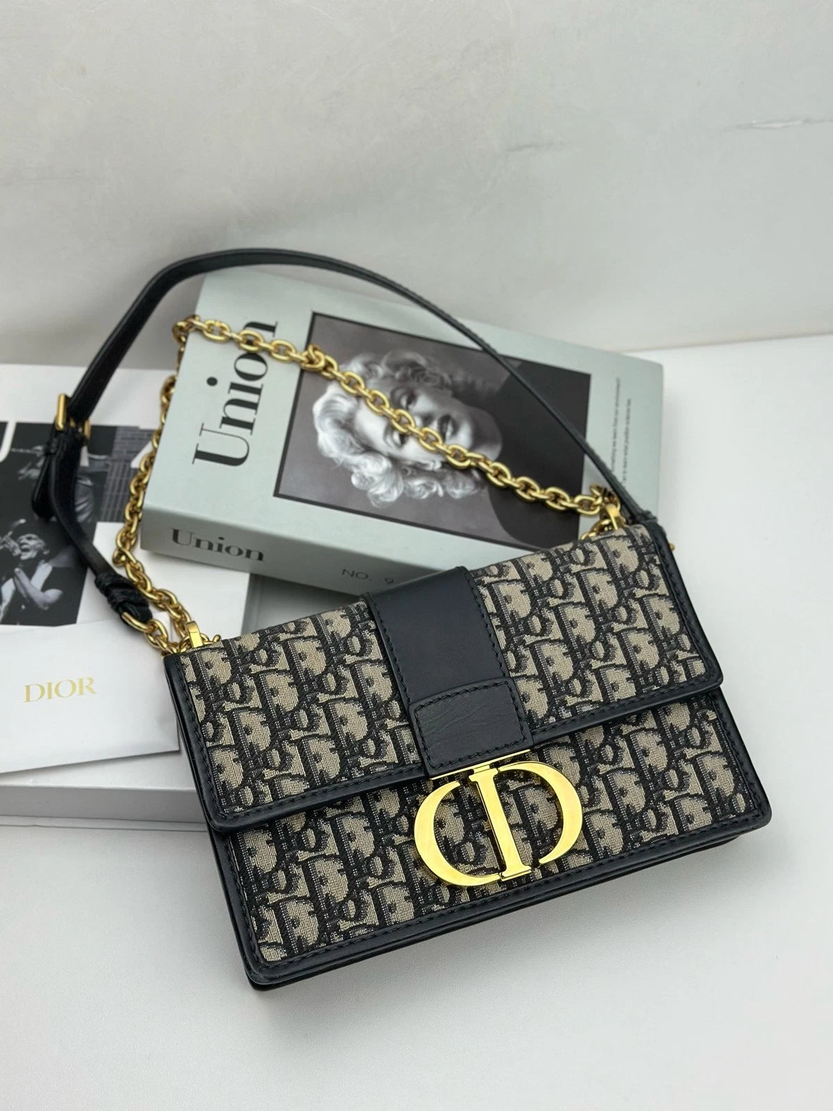 Excellent Christian Dior Montaigne30 Oblique Canvas Black Gold Shoulder Bag