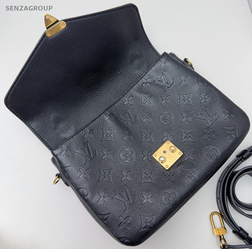 Louis Vuitton Pochette Metis Monogram Shoulder Bag Crossbody Almost Brand NEW