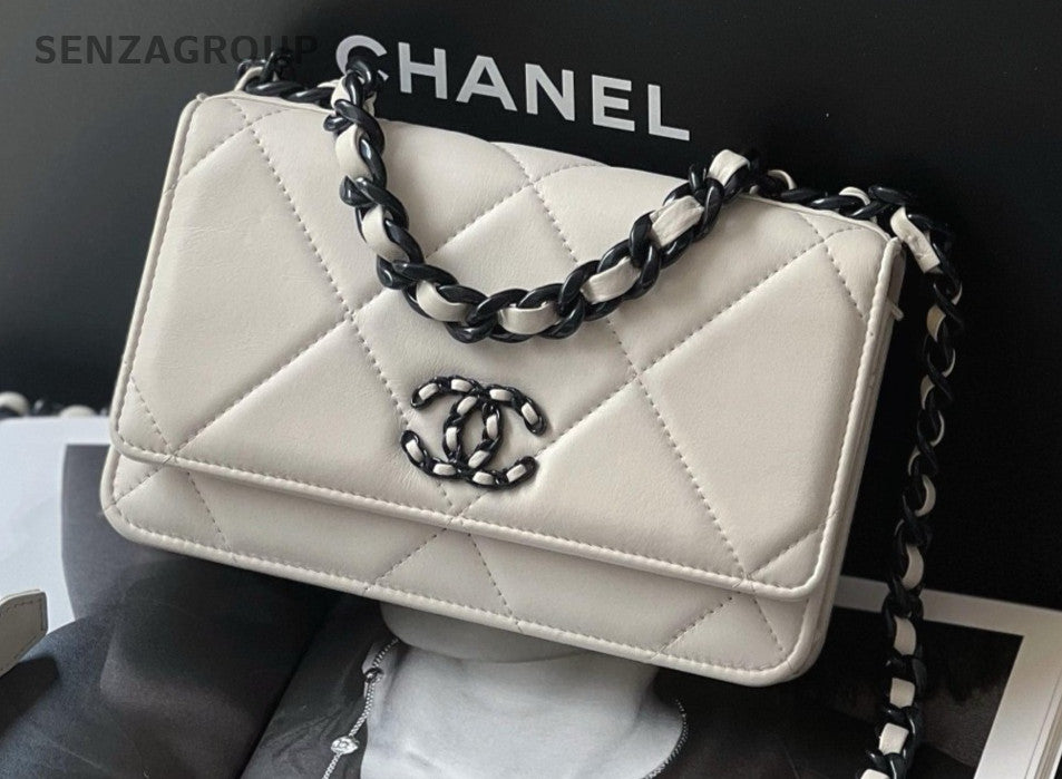 CHANEL 19bag WOC Limited Edition Chain Shoulder bag White Women
