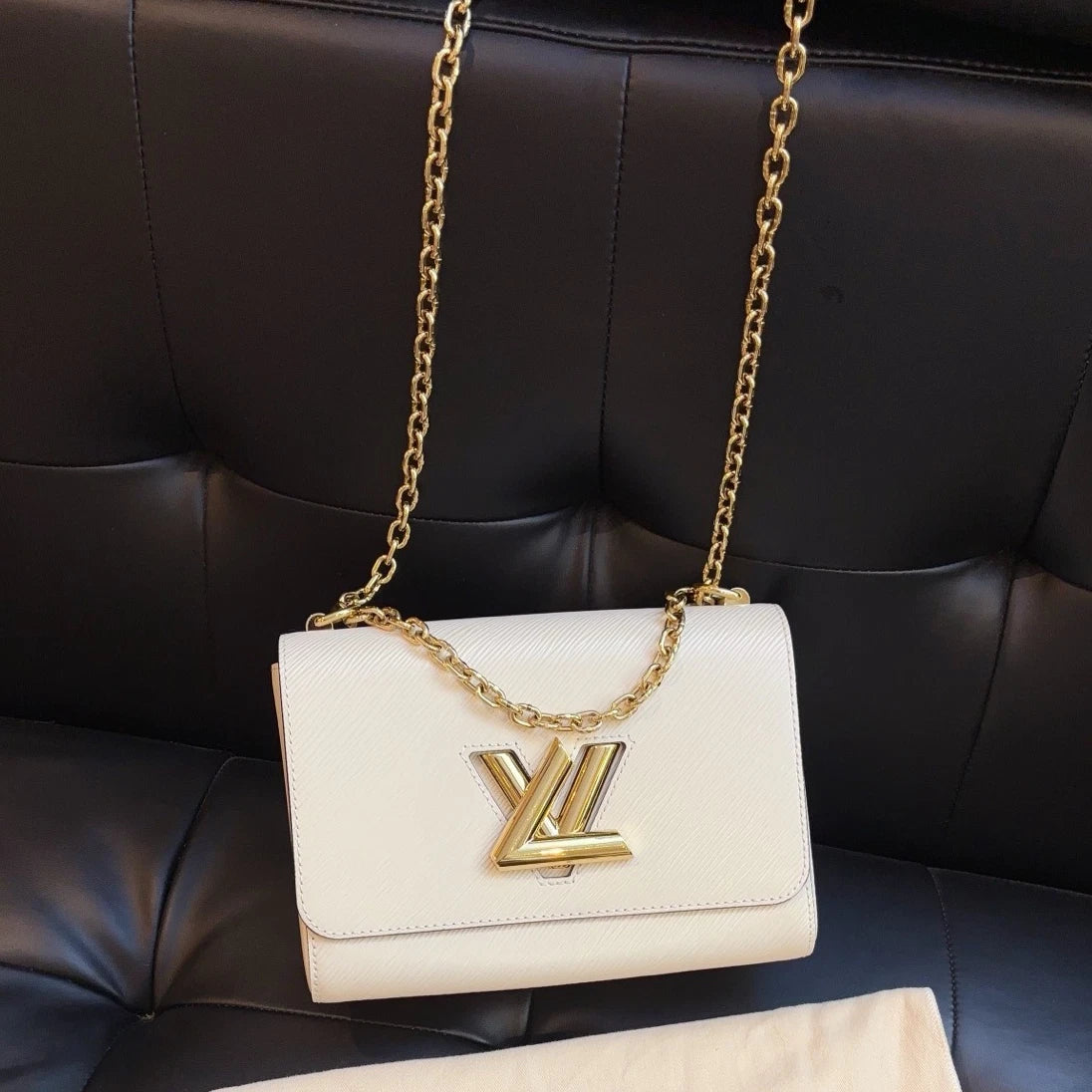 Louis Vuitton Twist MM Chain Shoulder Crossbody Bag White Gold Women Classic