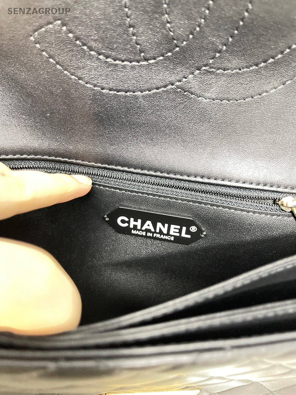 CHANEL Calfskin Diamond Pattern Chain Shoulder bag Black Gold Women