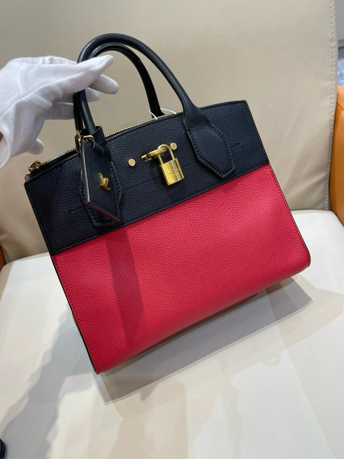 Louis Vuitton City Steamer Small Grain Leather Handbag For Women