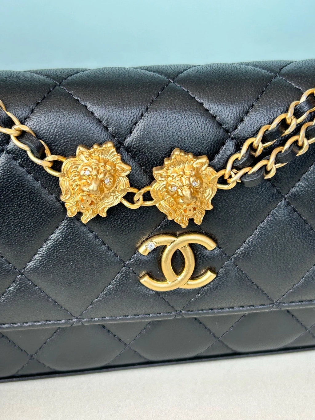 Chanel Lambskin Chain Shoulder Crossbody Diamond Black Gold Women Classic