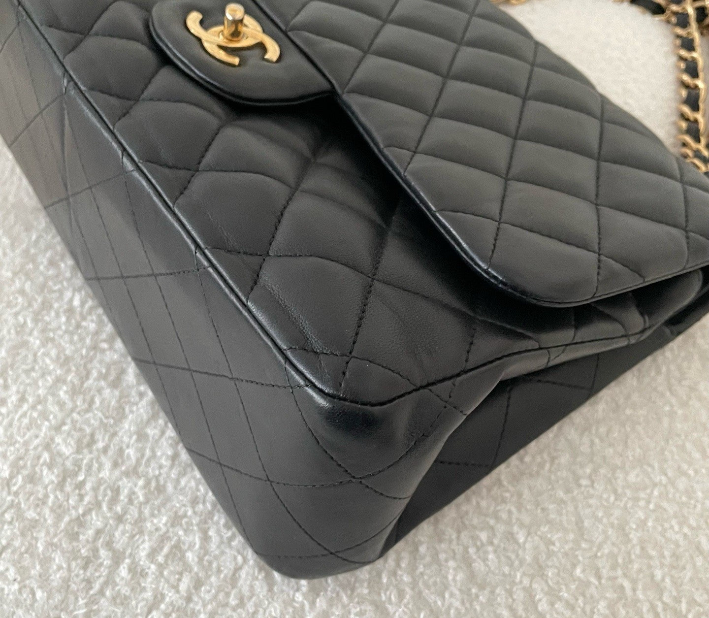 Chanel Classic Flap Jumbo Lambskin Chain Shoulder Bag Crossbody Black Gold Women
