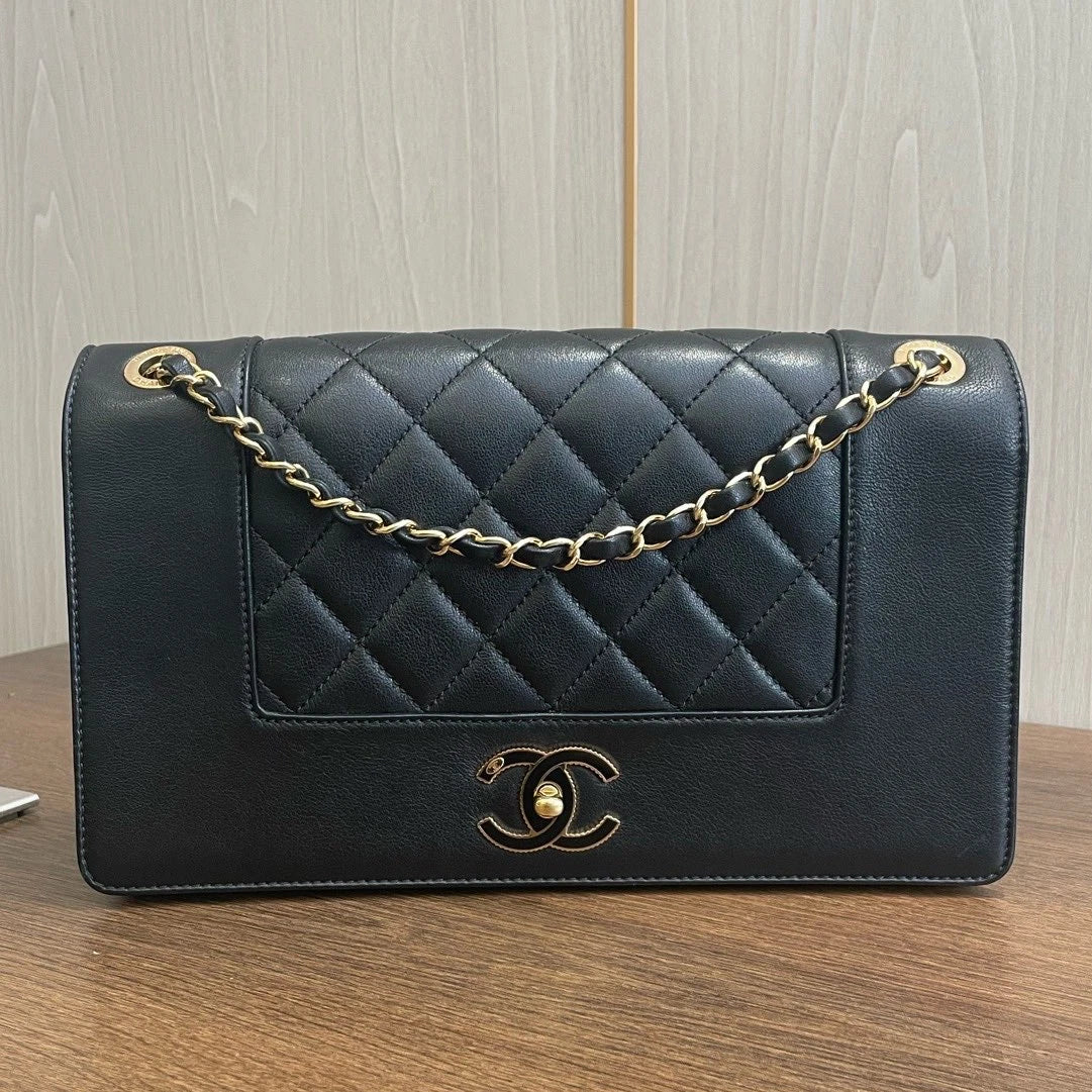 Chanel Calfskin GM Flap Gold Chain Black Shoulder Bag Crossbody Diamond Turnlock