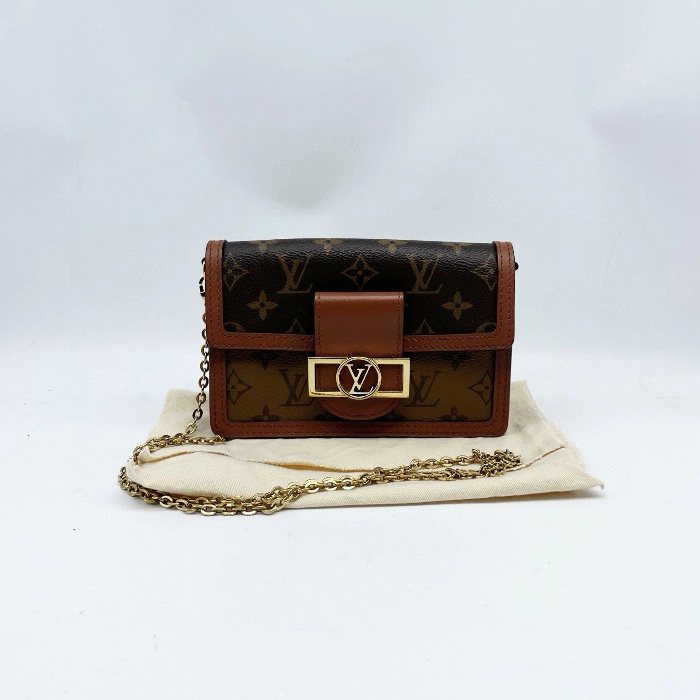 Louis Vuitton Dauphine WOC Chain Crossbody Bag For Women