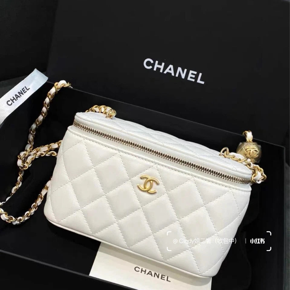 Chanel Vanity Lambskin Shoulder Bag Crossbody Excellent