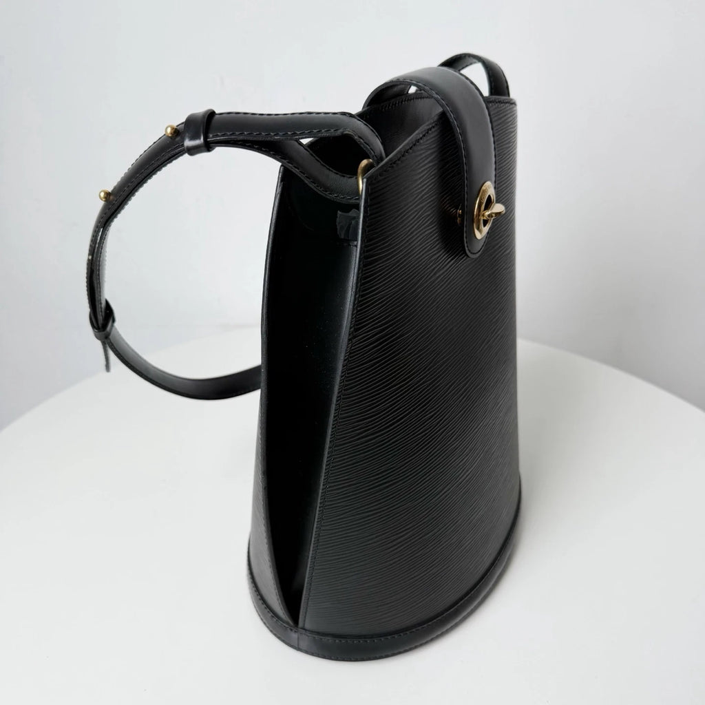 Louis Vuitton Cluny Epi Leather Black Shoulder Bag Crossbody Excellent