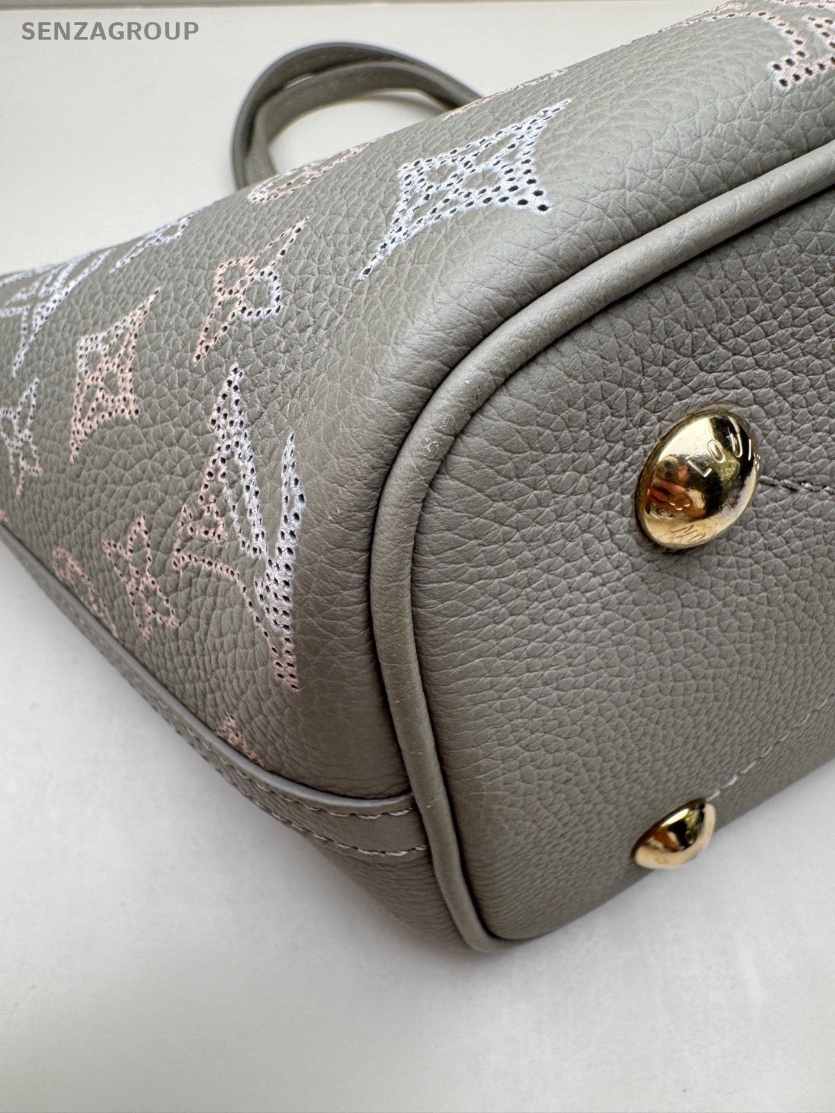 Louis Vuitton Blossom Monogram Carved patterns Calfskin 2way Shoulder Handbag