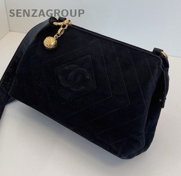 Chanel Suede Vintage Shoulder Bag Crossbody Black Gold Women Classic