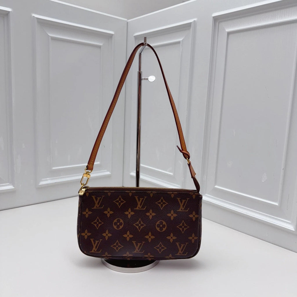 Louis Vuitton Pochette Accessoires Monogram Canvas Shoulder Bag Brown GHW