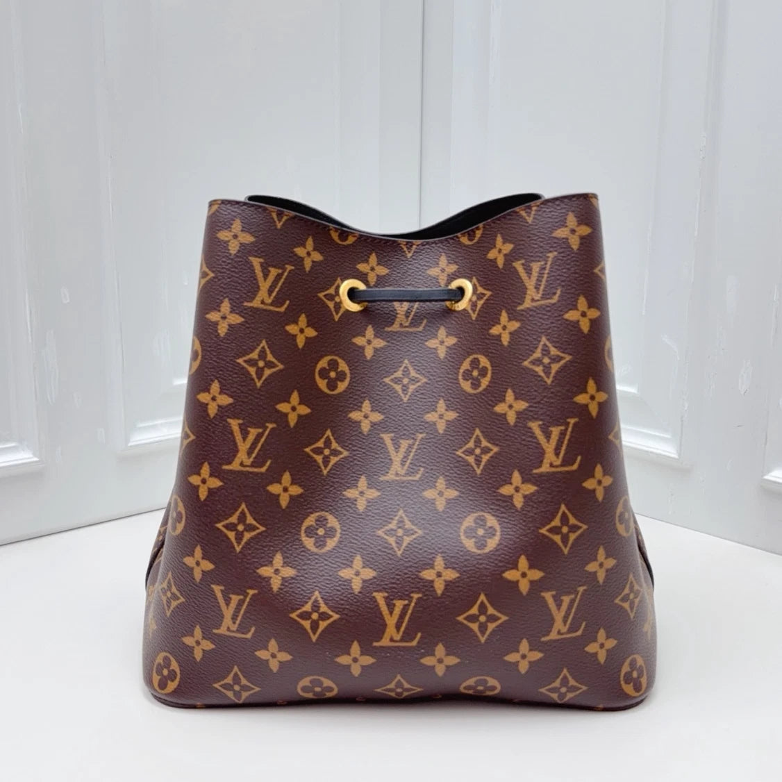 Louis Vuitton NeoNoe Bucket Monogram Shoulder Bag Crossbody Brown Gold Women