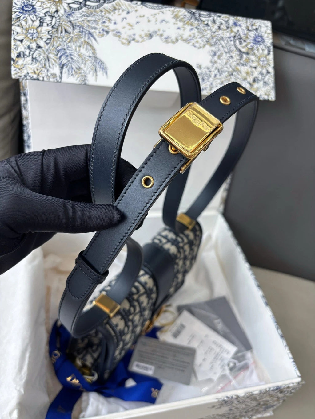 Excellent Christian Dior 30Montaigne PM Blue Oblique Canvas Shoulder Bag GHW