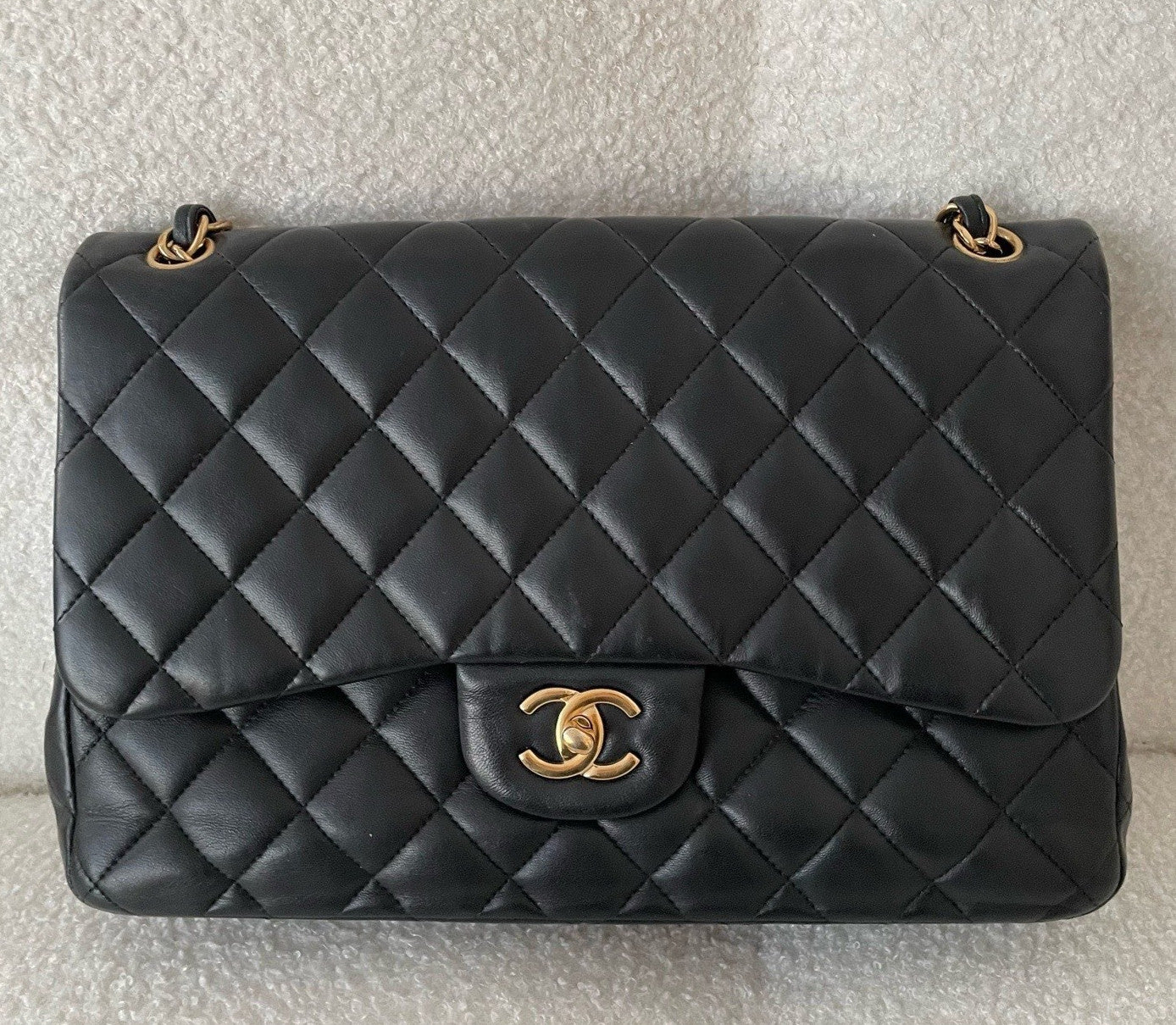 Chanel Classic Flap Jumbo Lambskin Chain Shoulder Bag Crossbody Black Gold Women
