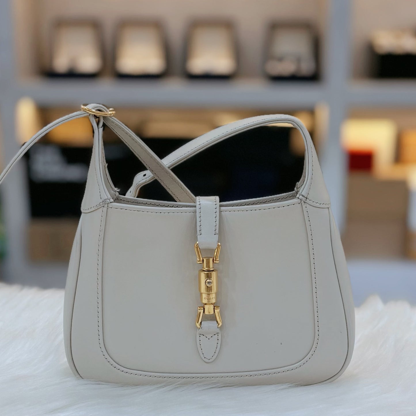 Gucci Jackie Mini Shoulder Bag Gold Hardware White Leather Vintage Classic