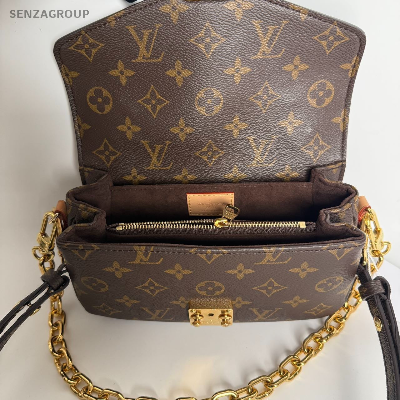 SJ0001 Louis Vuitton Metis east west monogram（U）