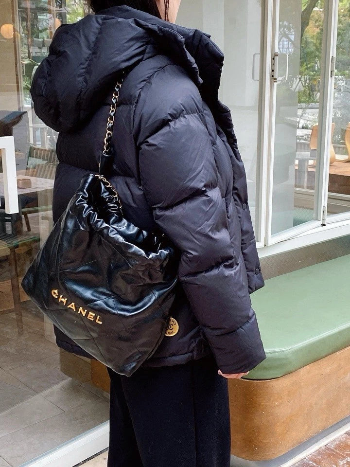 CHANEL 22Bag Small Tote Black Calfskin Gold Hardware For Women