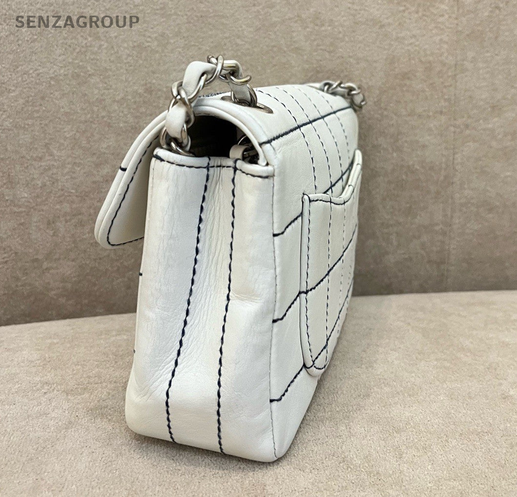 CHANEL External suture line Chain Shoulderbag White Women