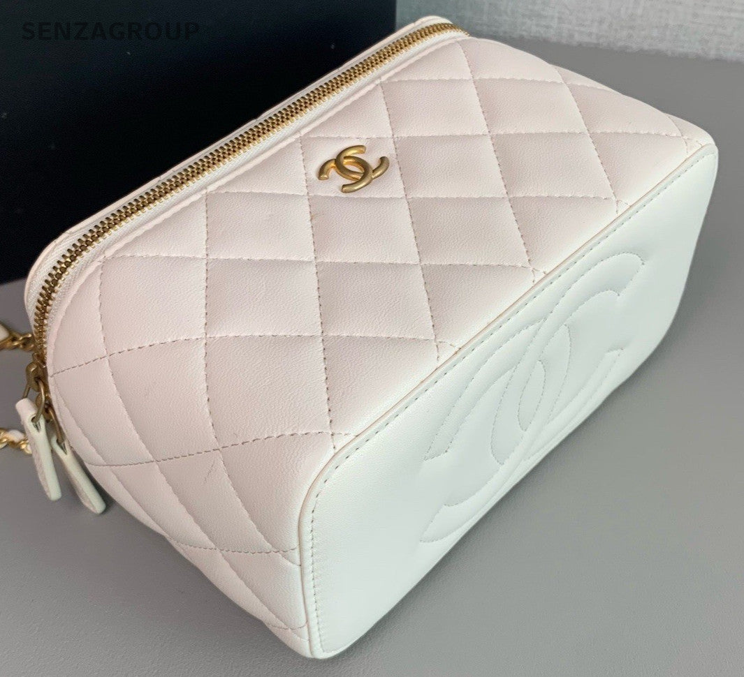 Chanel 22K Lambskin Shoulder Crossbody Vanity Case White Gold Almost Brand New