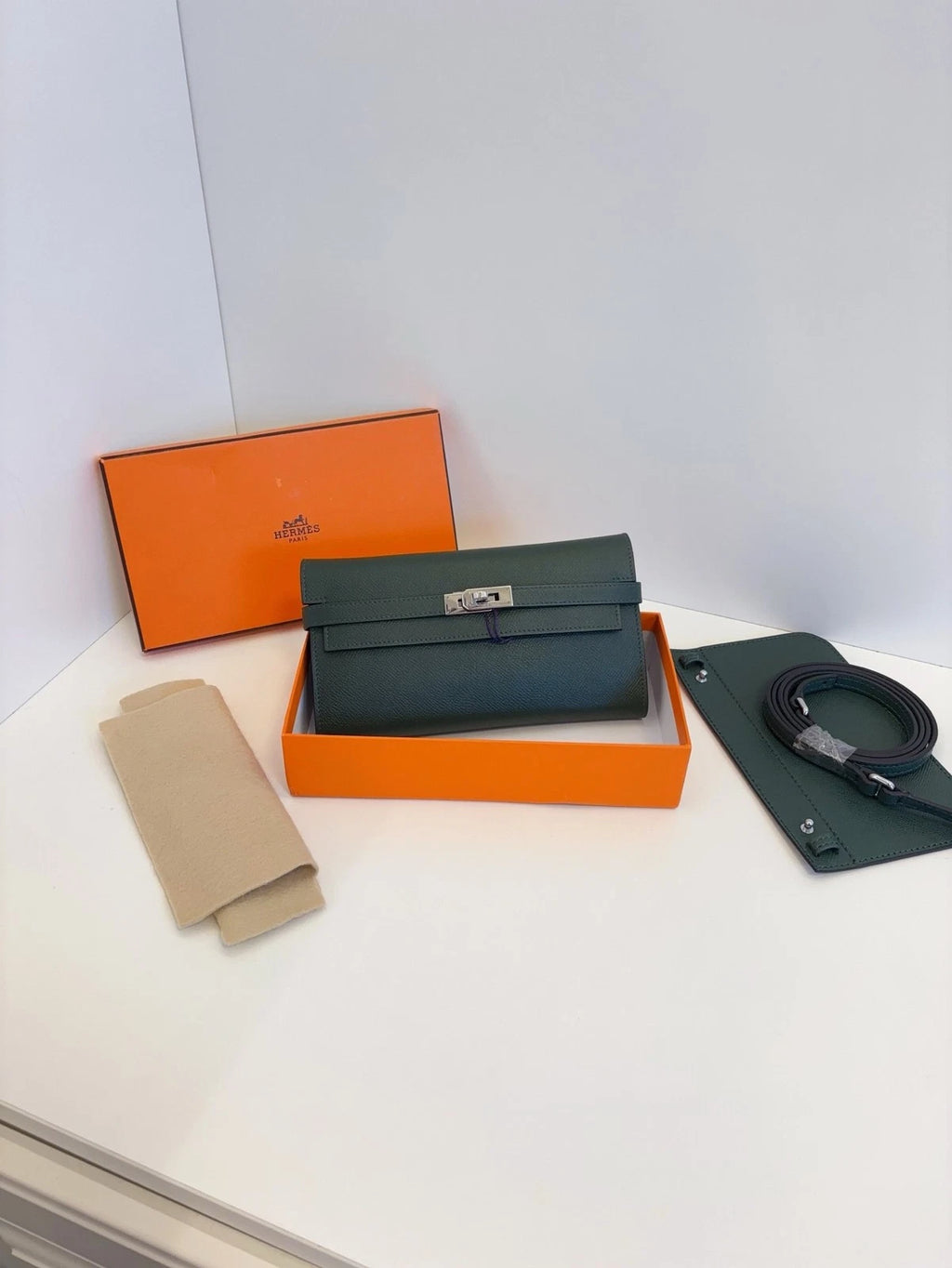 Hermes Kelly Long Wallet Clutch Green Epsom Silver Lock Excellent