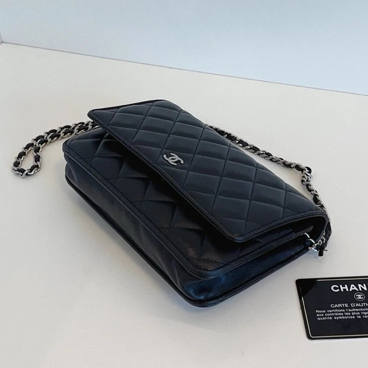 Chanel Woc Lambskin Chain Shoulder Crossbody Bag Black Excellent