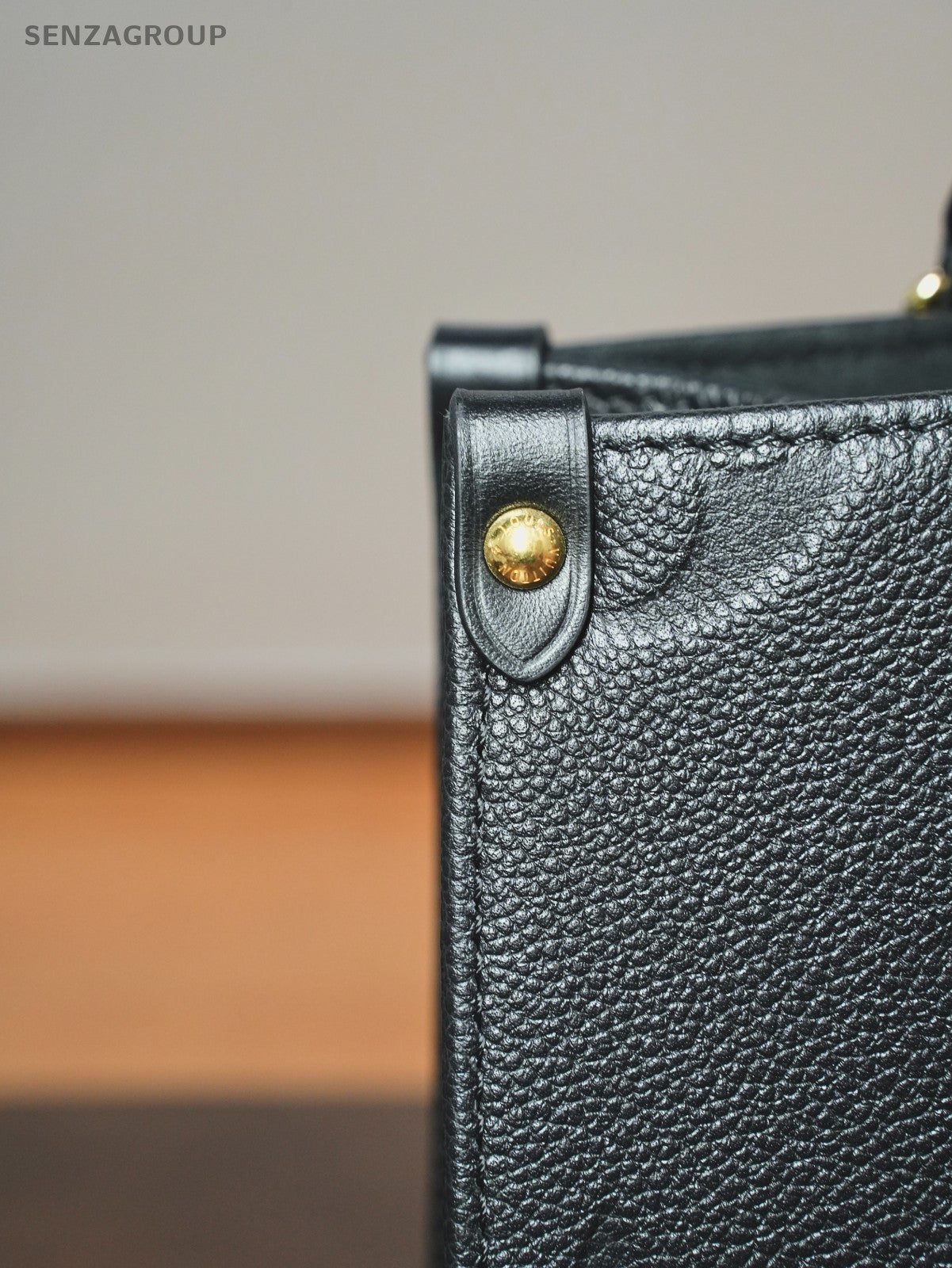 LOUIS VUITTON ON THE GO PM black Monogram Empriente Almost Brand New