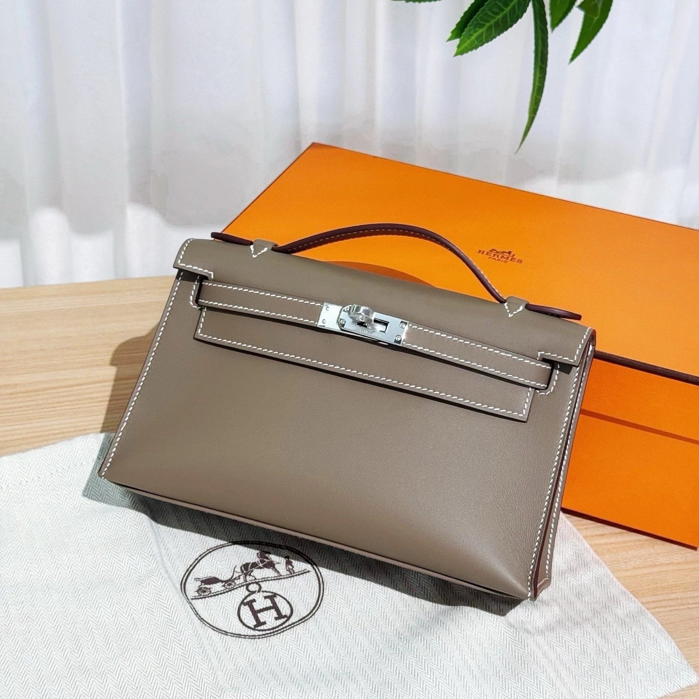 Hermes Minikelly Swift Leather Gray Silver Hardware Handbag For Women