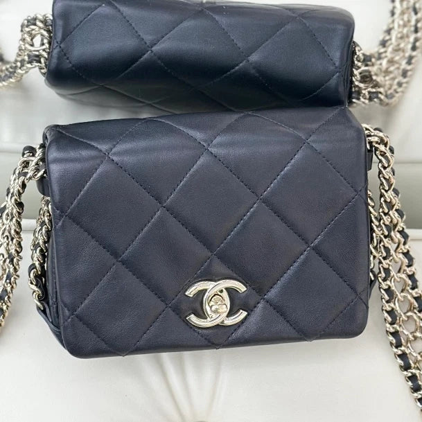 Chanel Chain Lambskin Shoulder Crossbody Bag Black Gold Women Classic S