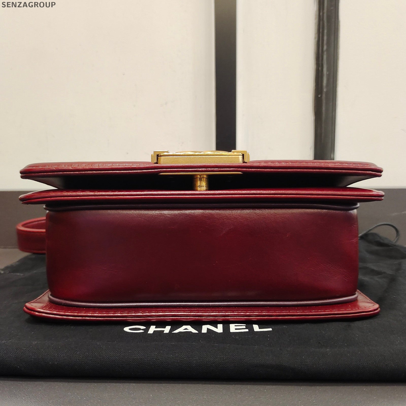 Chanel Le Boy Quilted Chain Shoulder Bag Red Gold Classic Fashion Women
