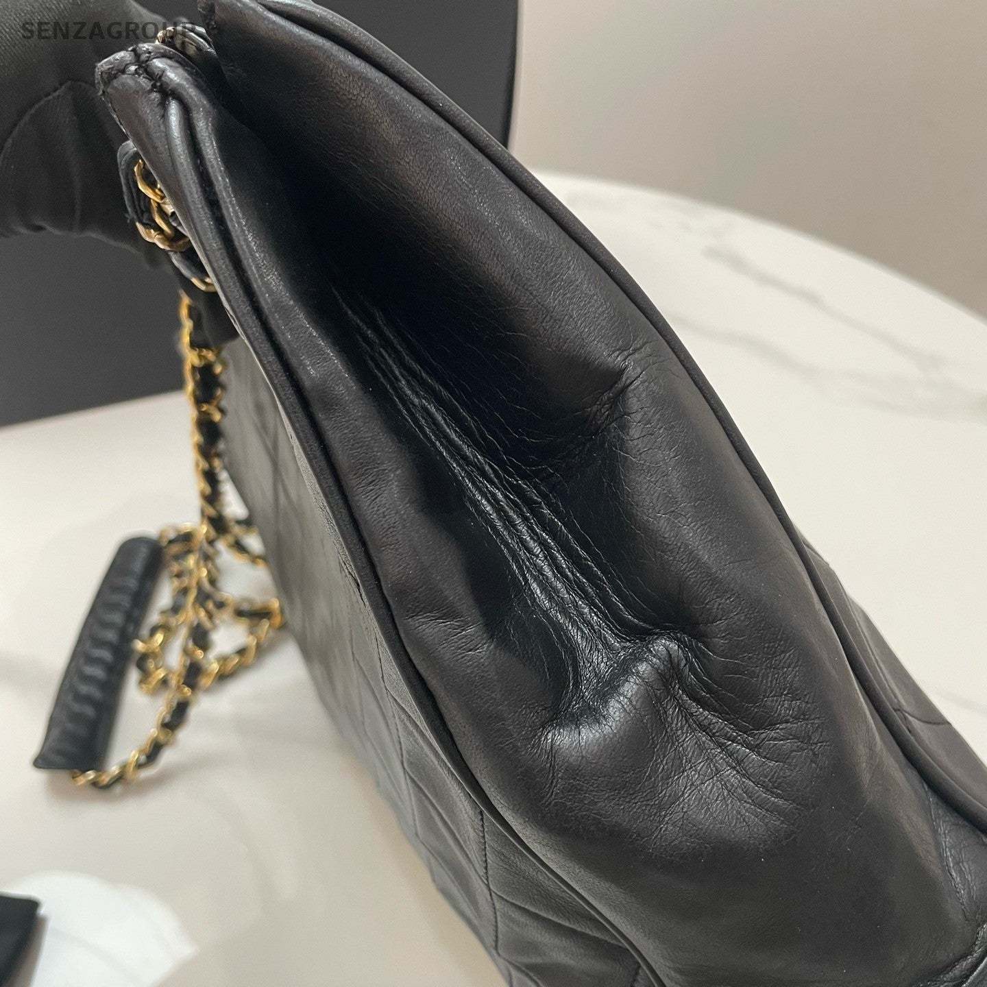 CHANEL Vintage CC Logo Tote Chain Shoulder bag Black Gold Women Classic