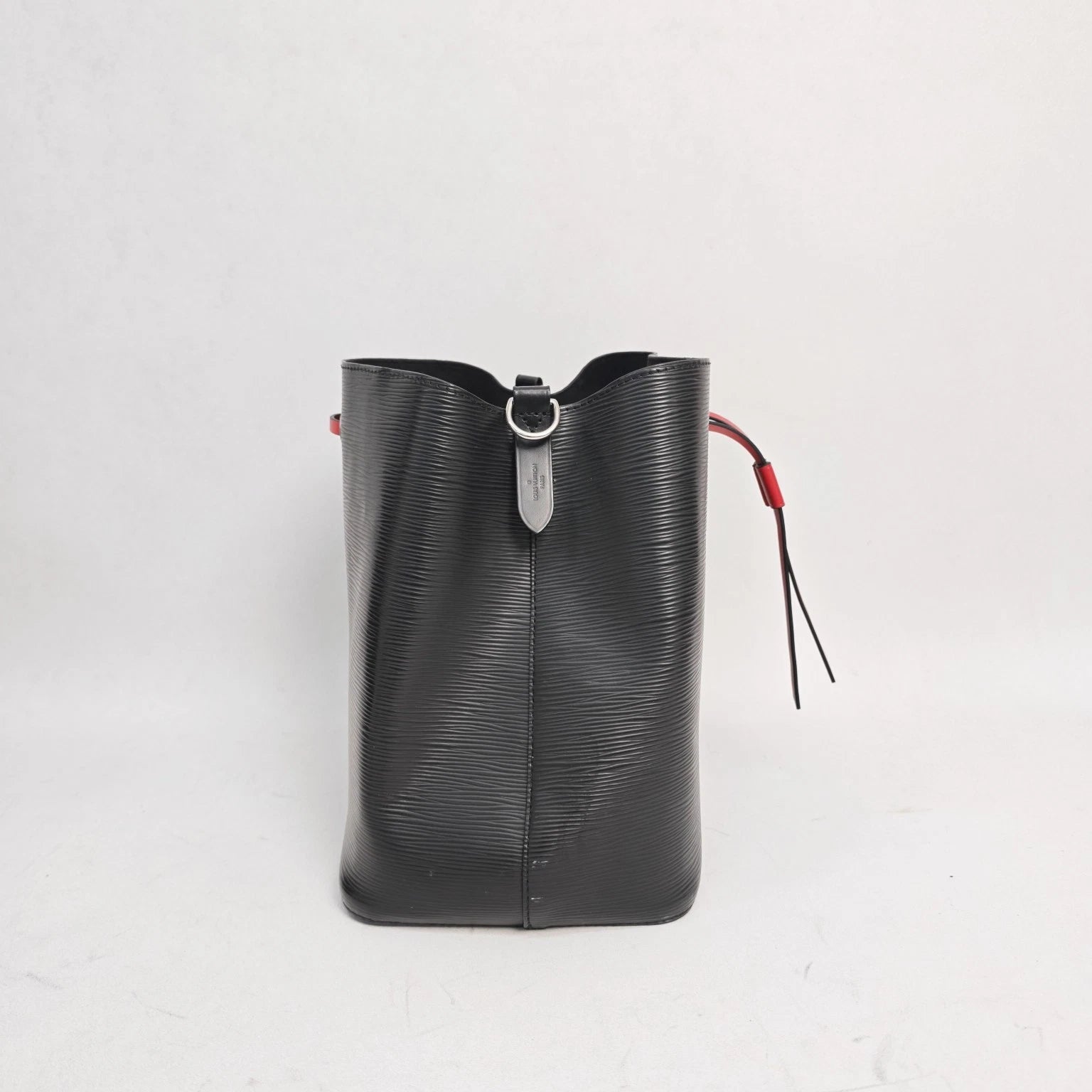 Louis Vuitton NeoNoe Epi Black Shoulder Bag Excellent