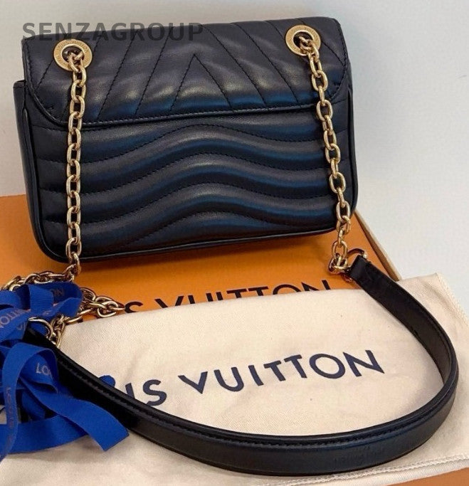 Louis Vuitton New Wave Chain Shoulder bag Crossbody Almost brand new