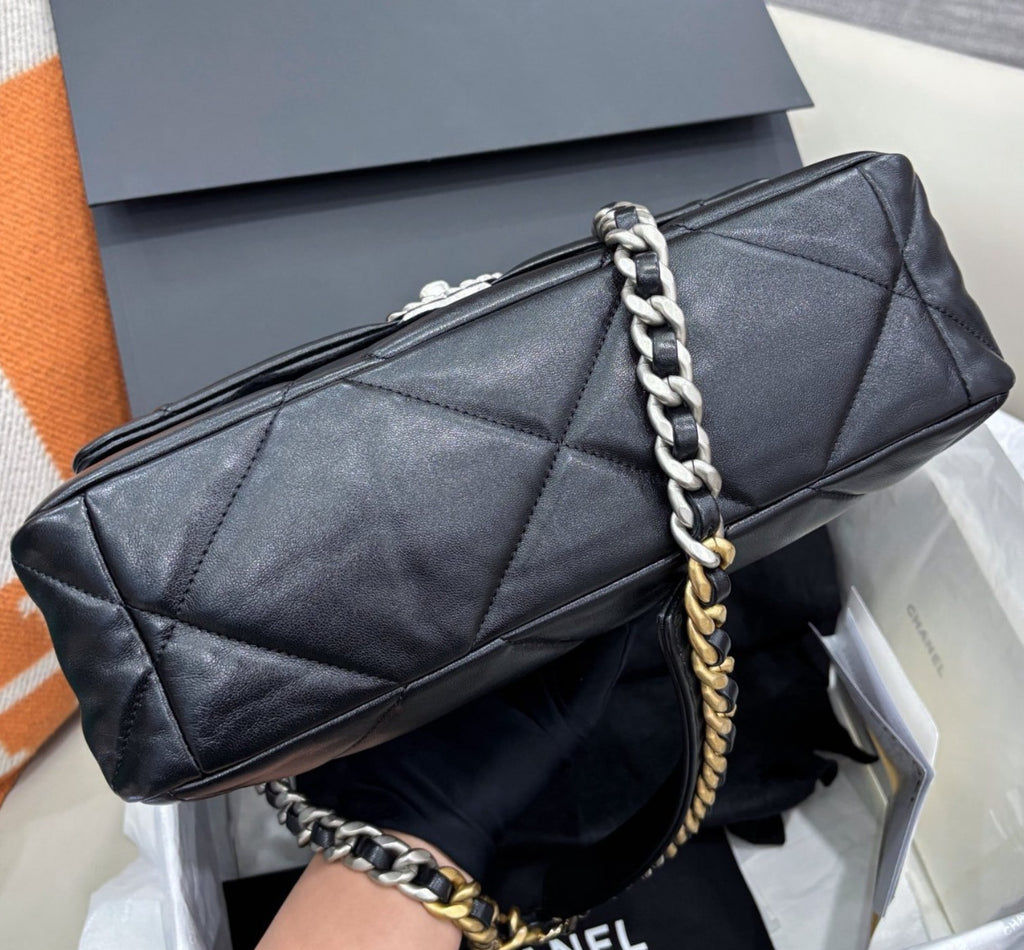 Chanel 19Bag MM Diamond Chain Shoulder Bag Black Silver Used Women Classic