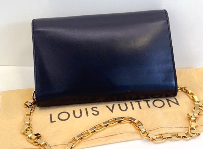 Louis Vuitton Chain louise Logo Chain Strap Crossbody Shoulder bag Calfskin