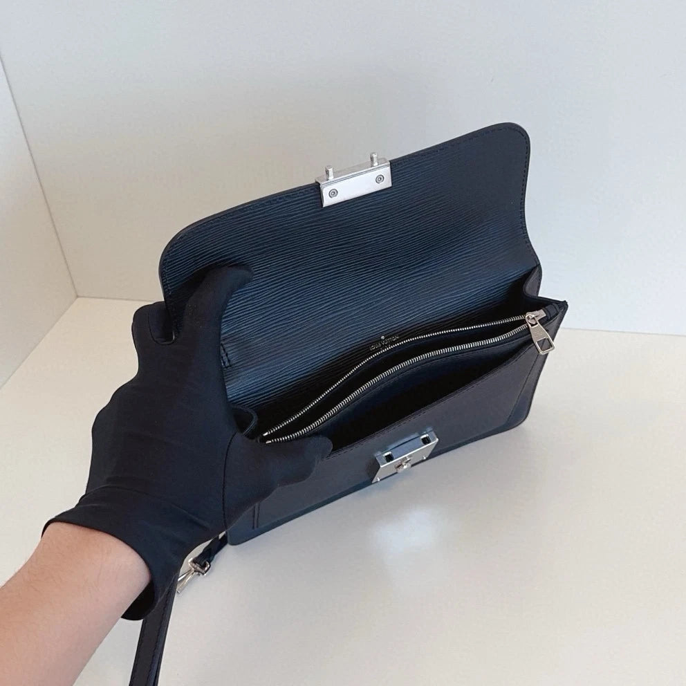 Louis Vuitton Neo Bellaïa Epi Leather Clutch Bag Black Silver Hardware