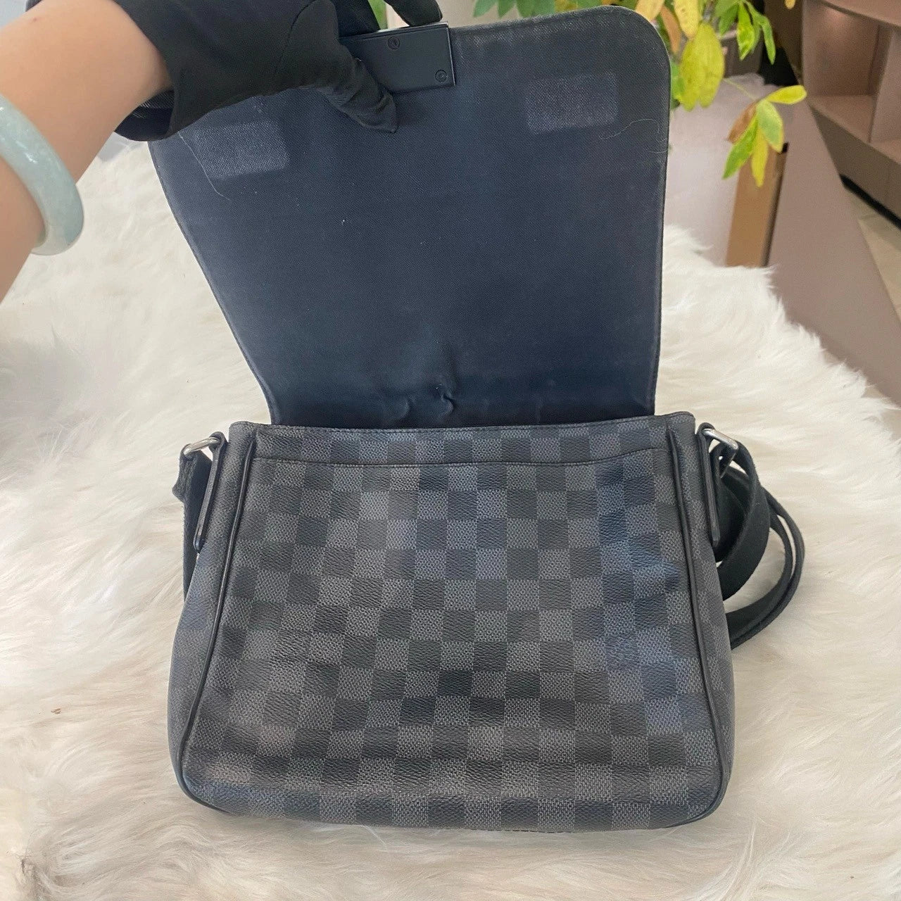 Louis Vuitton Damier Ebene Shoulder Crossbody Bag Silver Hardware Unisex