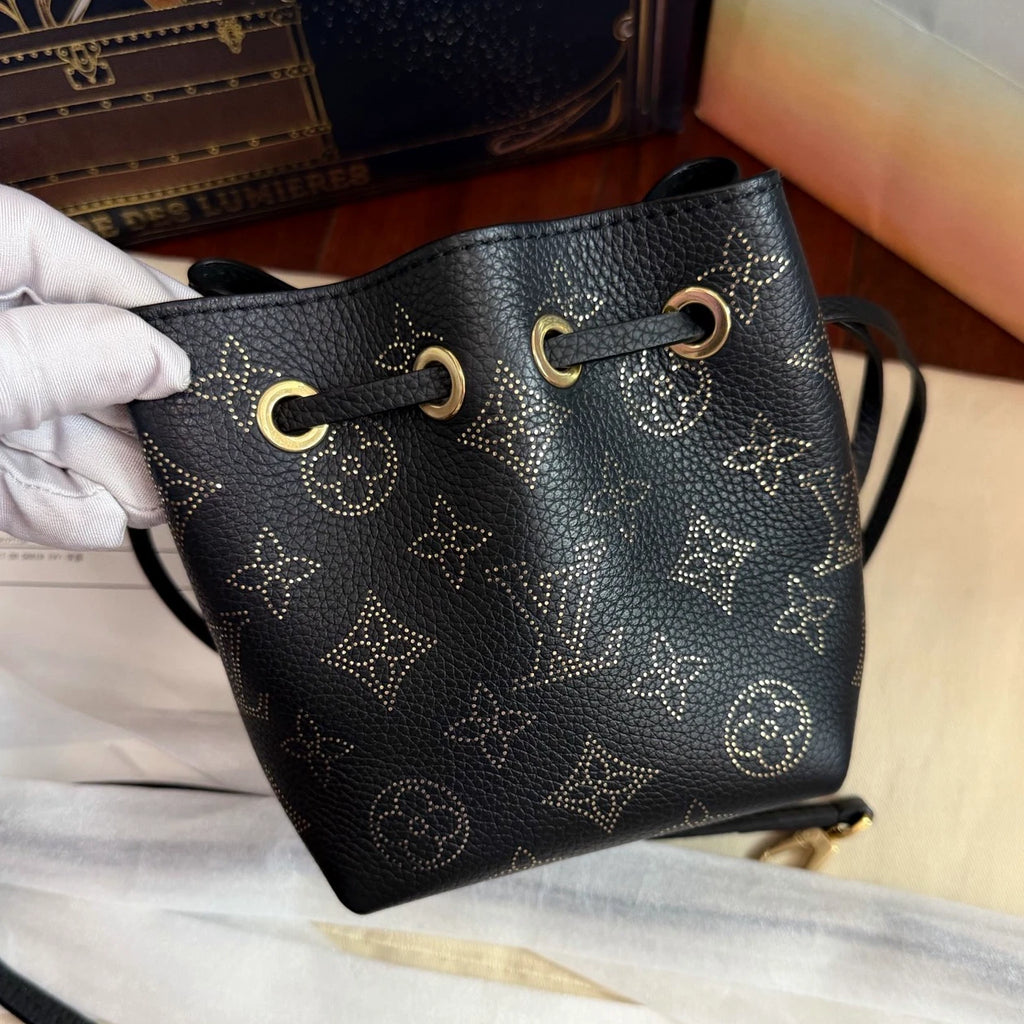 Louis Vuitton Bella Pico Mini Bucket Chain Shoulder Bag Crossbody Classic Women