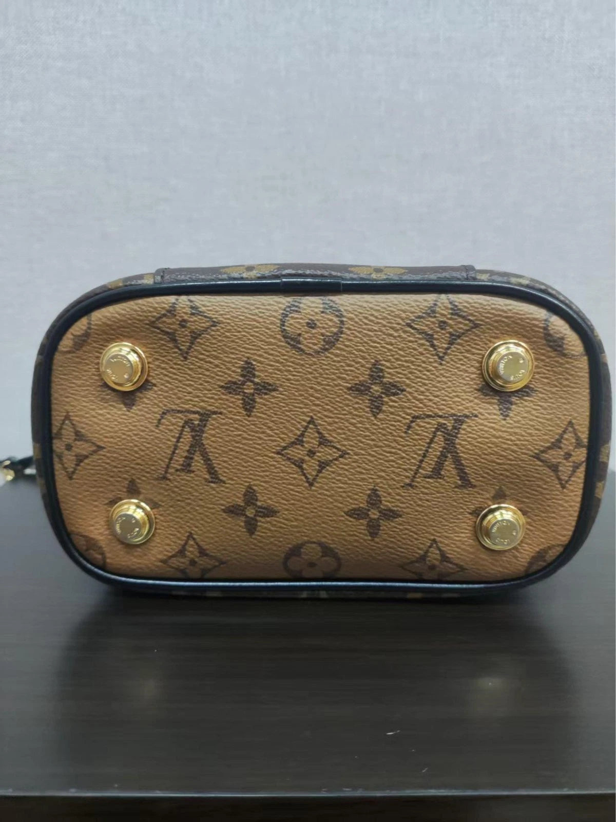 SJ0001 LV vanity bb nice cosmetic bag Z