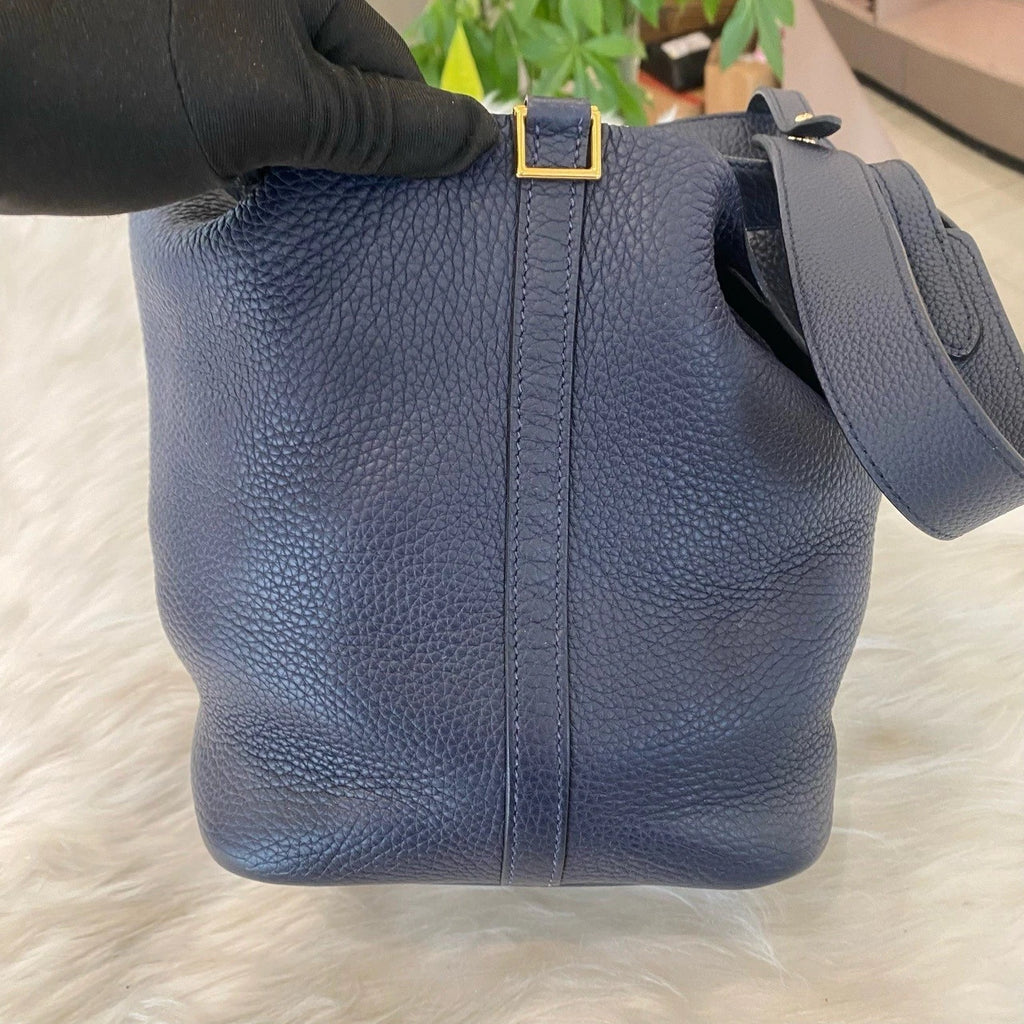 Hermès Picotin Lock 22 Blue Gold Hardware Women's Handbag