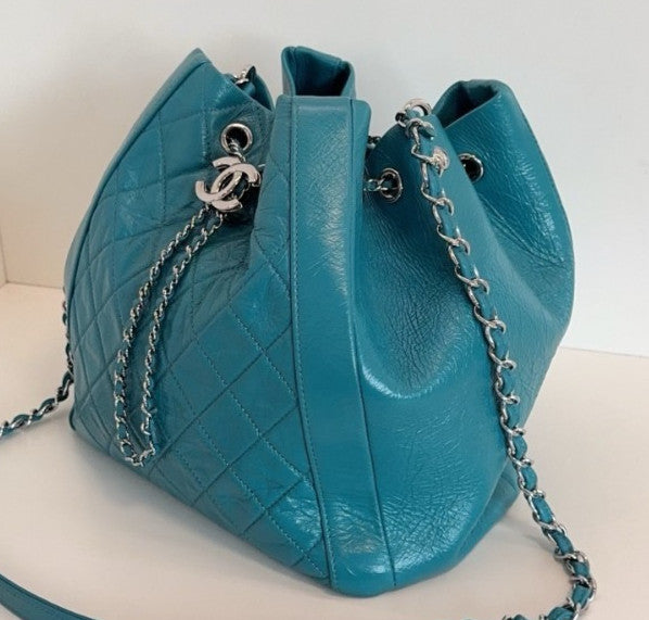 Chanel Diamond Drawstring Bucket Chain Shoulder Bag Crossbody Green Silver Women