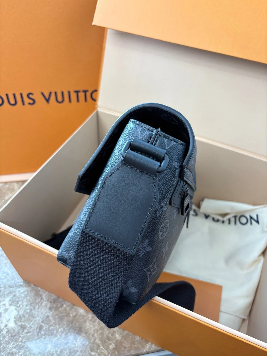 Louis Vuitton Black Canvas S-Cape Shoulder Bag For Women