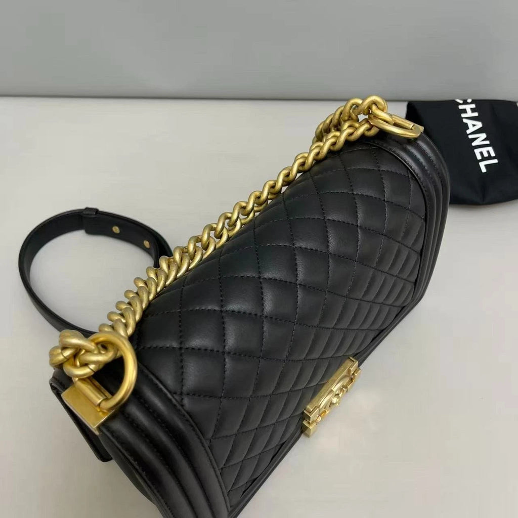 Chanel Leboy MM Calfskin Diamond Shoulder Bag Crossbody Bag Black Excellent