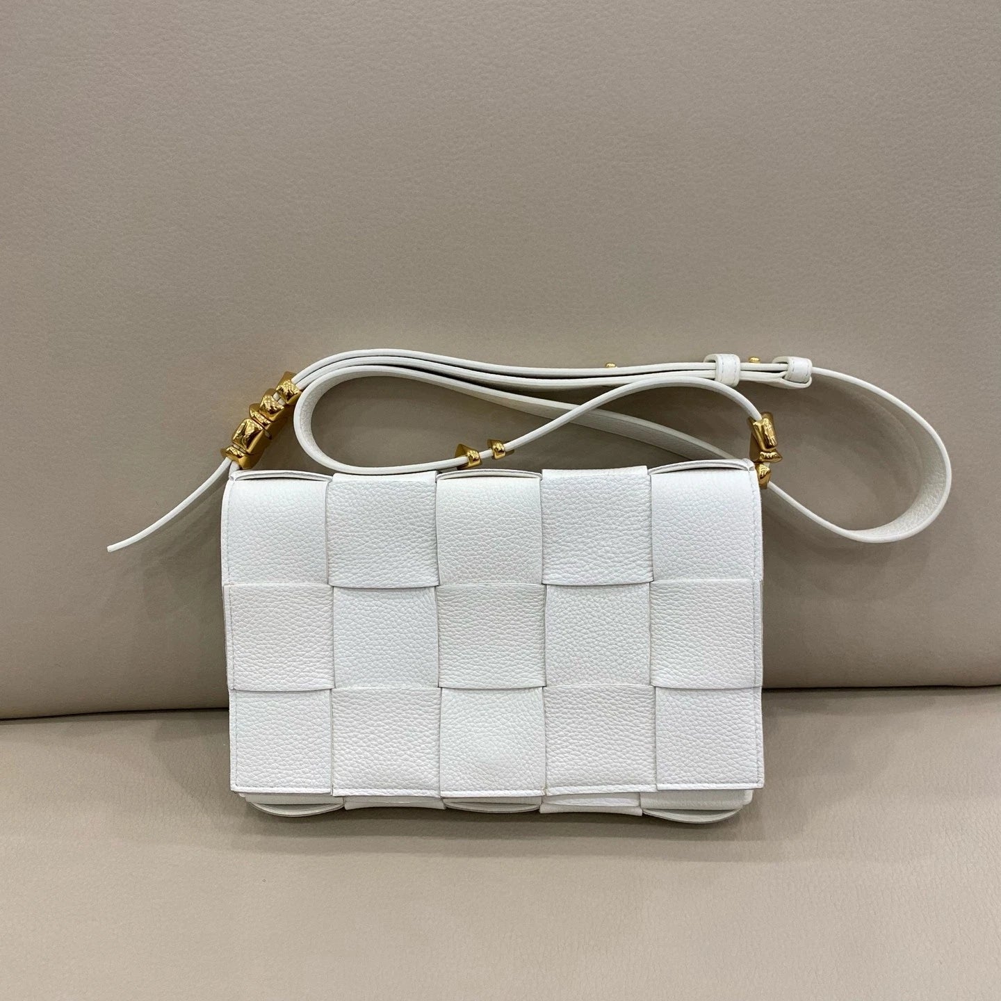 Bottega Veneta White Calfskin Crossbody Bag For Women
